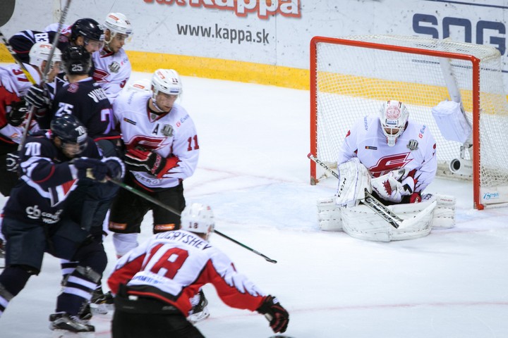Slovan v Omsku bez bodov. Avangard strelil o štyri góly viac